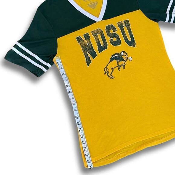 Colosseum North Dakota State Bison V-Neck T-Shirt Forest Green Large - Picture 6 of 6